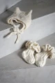 pol_pl_naturel_mini_zestaw_niemowlecy_skarpetki_welniane_light_frill (1).webp