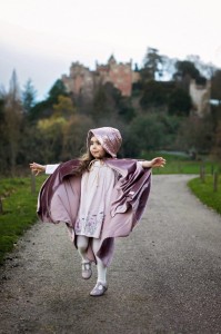 MoiMili - Magiczna peleryna dla dziecka "Cosmic pearl"