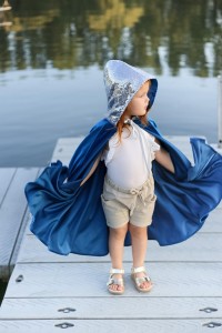 MoiMili - Magiczna peleryna dla dziecka "Królowa śniegu"