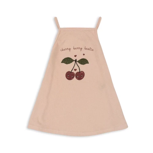 KONGES SLOJD - Dziecięca sukienka ITTY STRAP CAMEO ROSE Urocza sukienka w kolorze CAMEO ROSE, idealna na letnie przyjęcia i rodzinne spotkania (4).webp