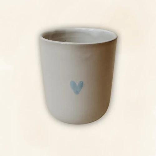 MiCeramic - ręcznie robiony ceramiczny kubek z sercem, packshot