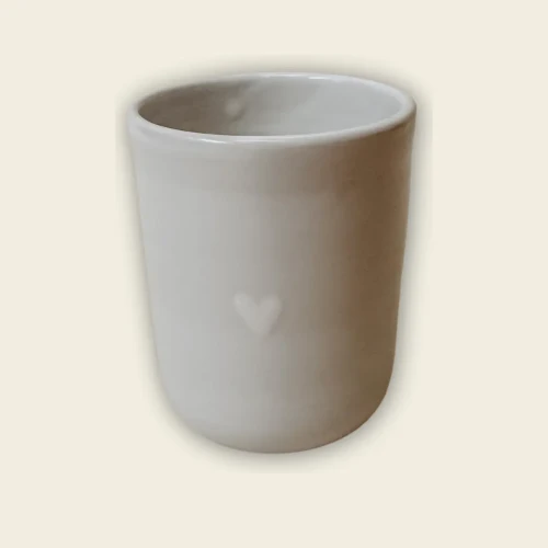 MiCeramic - ręcznie robiony ceramiczny kubek z sercem, packshot