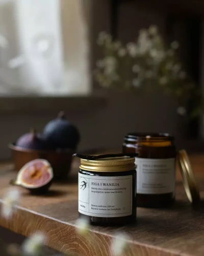 JASKÓŁKA_świeca_sojowa_120ml_Wanilia_Figa